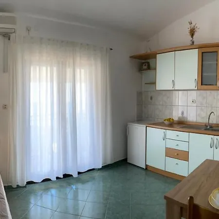 The Ana Apartment